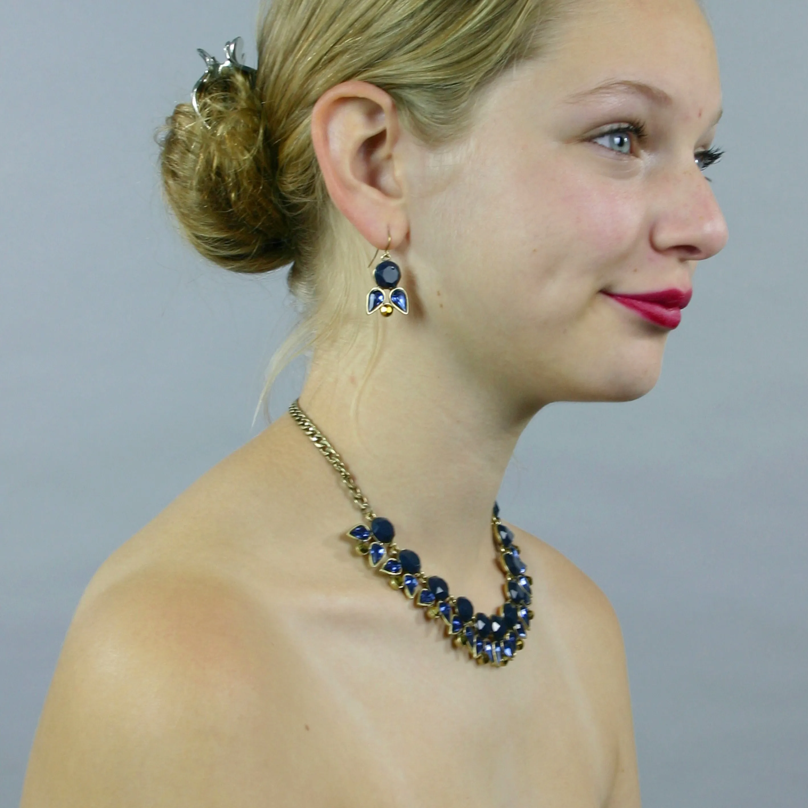 Tawia Crystal Necklace Earring Set