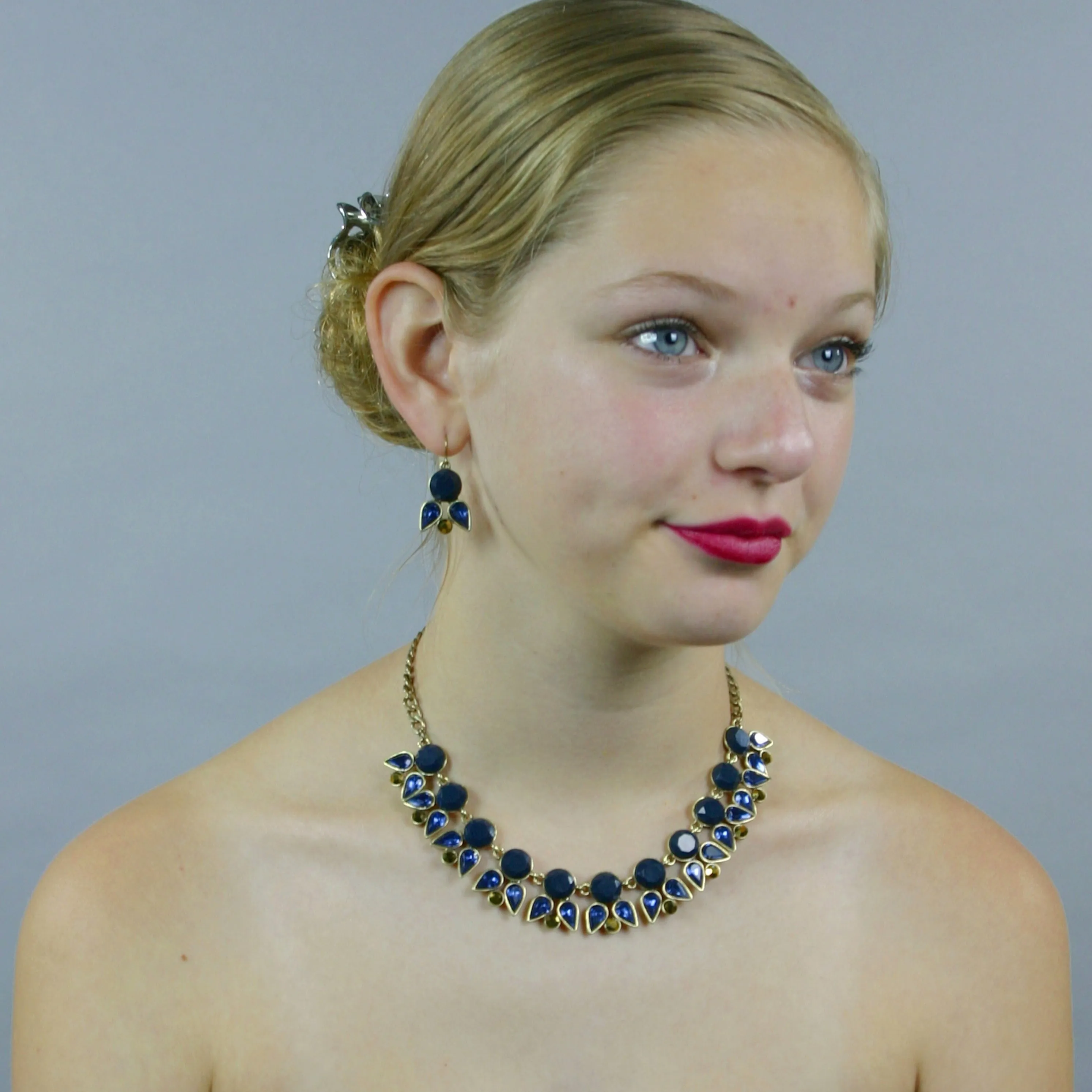 Tawia Crystal Necklace Earring Set